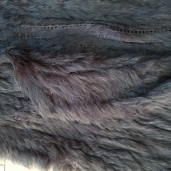 Real Rabbit Fur Vest - Picture 3 of 6